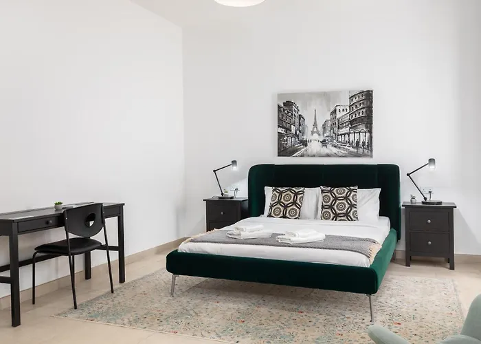 Appartement Large With Private Garden