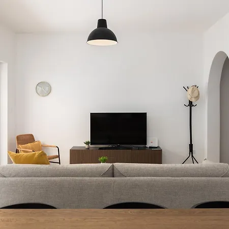 Large With Private Garden Marsaskala