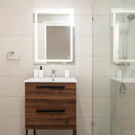 Large With Private Garden * Marsaskala