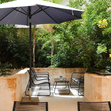 Large With Private Garden Apartment