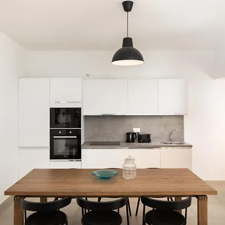 Apartamento Large With Private Garden Marsaskala