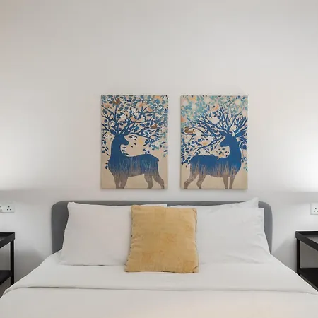 Large With Private Garden Apartment Marsaskala