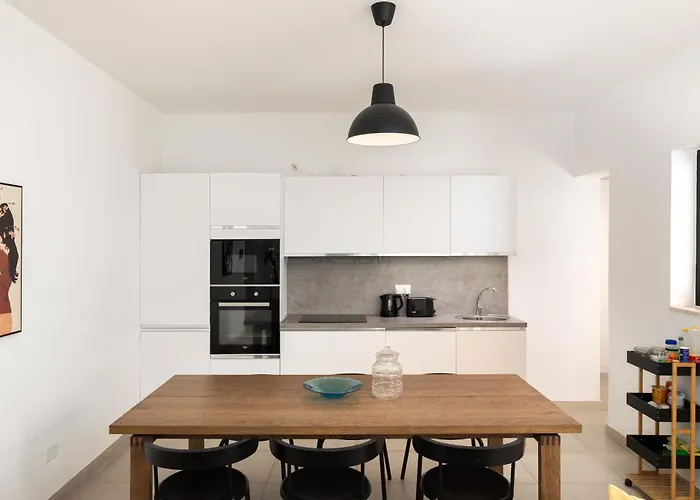 Apartment Large With Private Garden Marsaskala