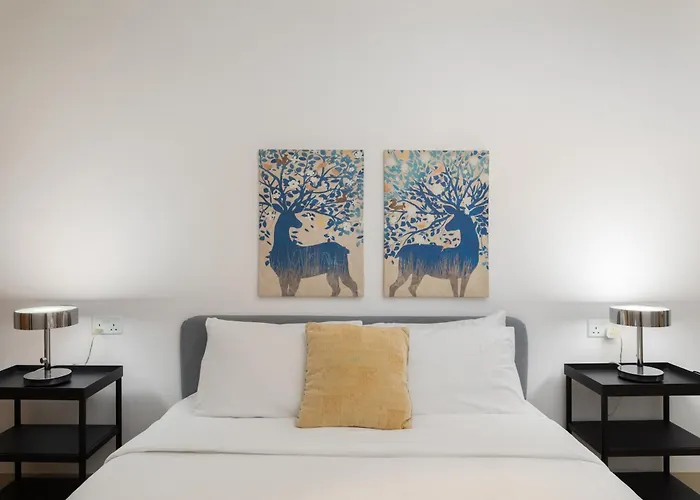 Large With Private Garden Apartment Marsaskala