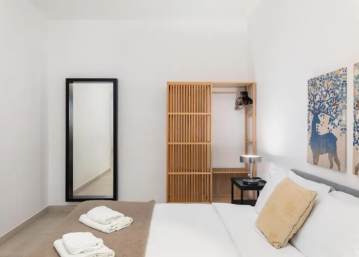 דירה Large With Private Garden מרססקלה