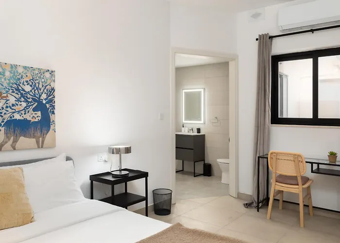 Large With Private Garden Marsaskala