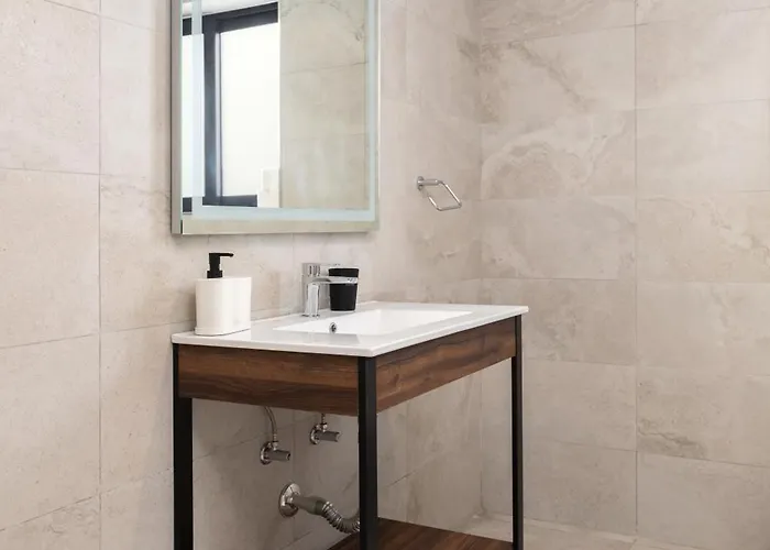 Large With Private Garden Apartment